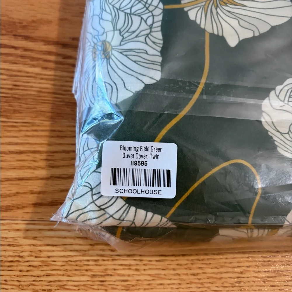 NEW Schoolhouse Blooming Field Floral Duvet Cover Twin